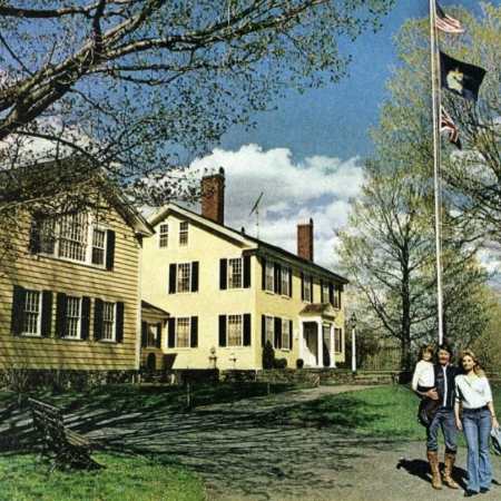 Charles Bronson and Jill Ireland at their home in 1975Charles Bronson and Jill Ireland at their home in 1975.